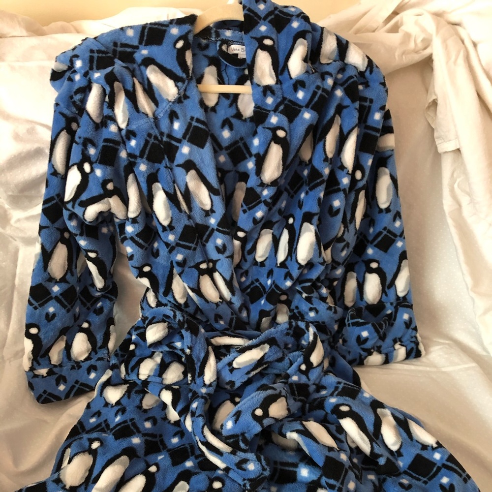 New Vera Bradley blue penguin fleece robe S/M